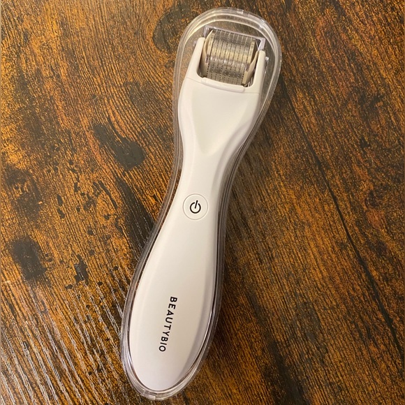 GLOPRO Facial Microneedling Tool - Picture 5 of 10